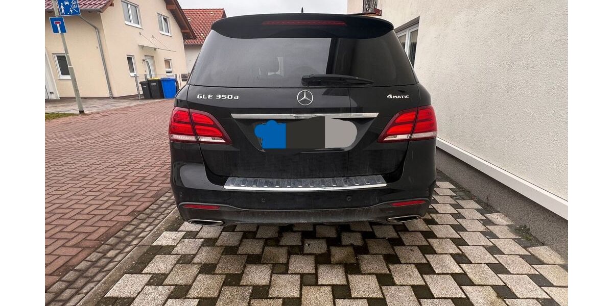 Mercedes-Benz GLE 350 122.000 km 30.500 &euro; Friedberg (Hessen) 61169