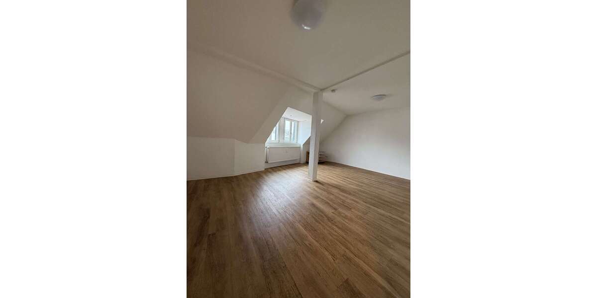 Etagenwohnung Gießen - 3 Zimmer, 83 m&sup2;, 1.000&euro; | Angebot:23832758
