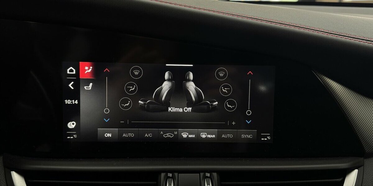 Alfa Romeo Giulia 2.0 Competizione Q4 Turbo Panoramadach 14.303 km 38.460 &euro; Lich 35423