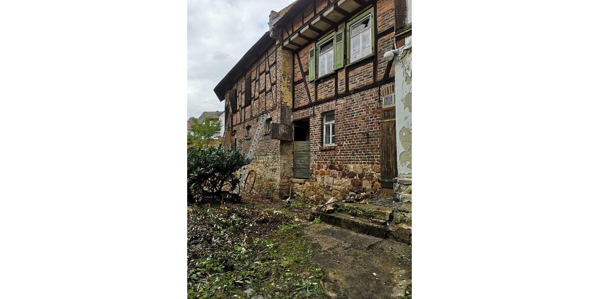 Bauernhaus, Landhaus Münzenberg - 10 Zimmer, 200 m&sup2;, 350.000&euro; | Angebot:25936657