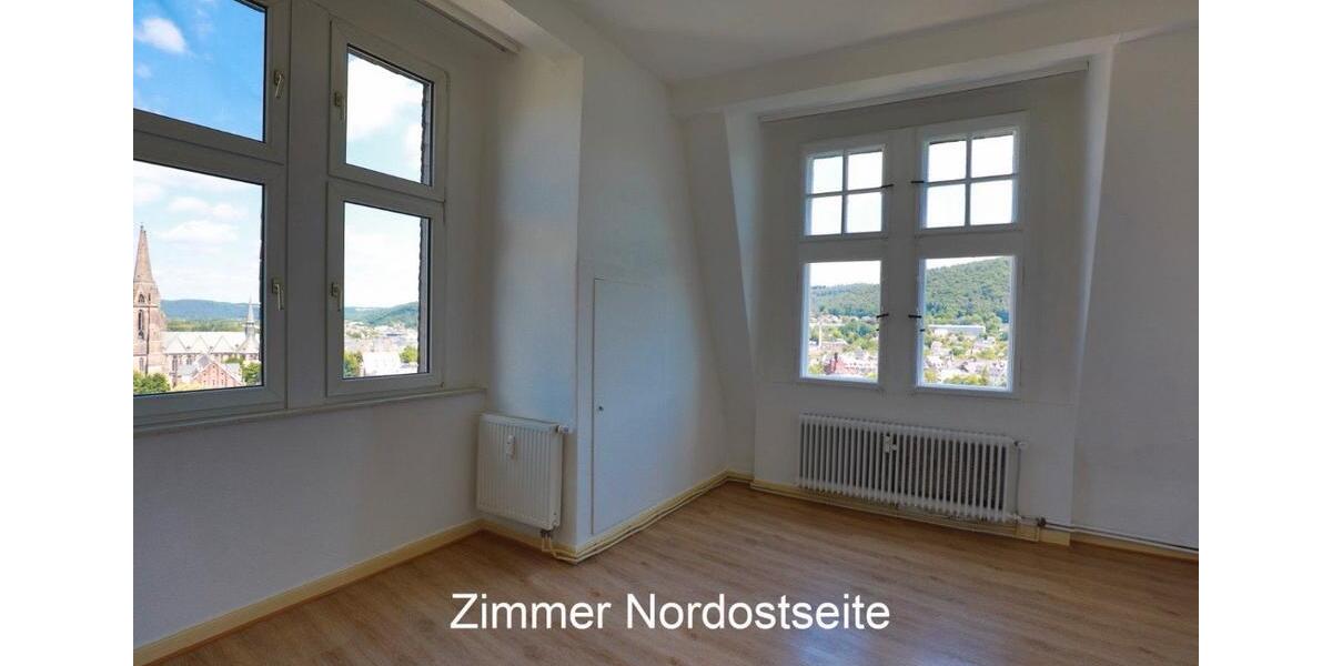 Dachgeschoßwohnung Marburg - 3 Zimmer, 110 m&sup2;, 510&euro; | Angebot:25876453