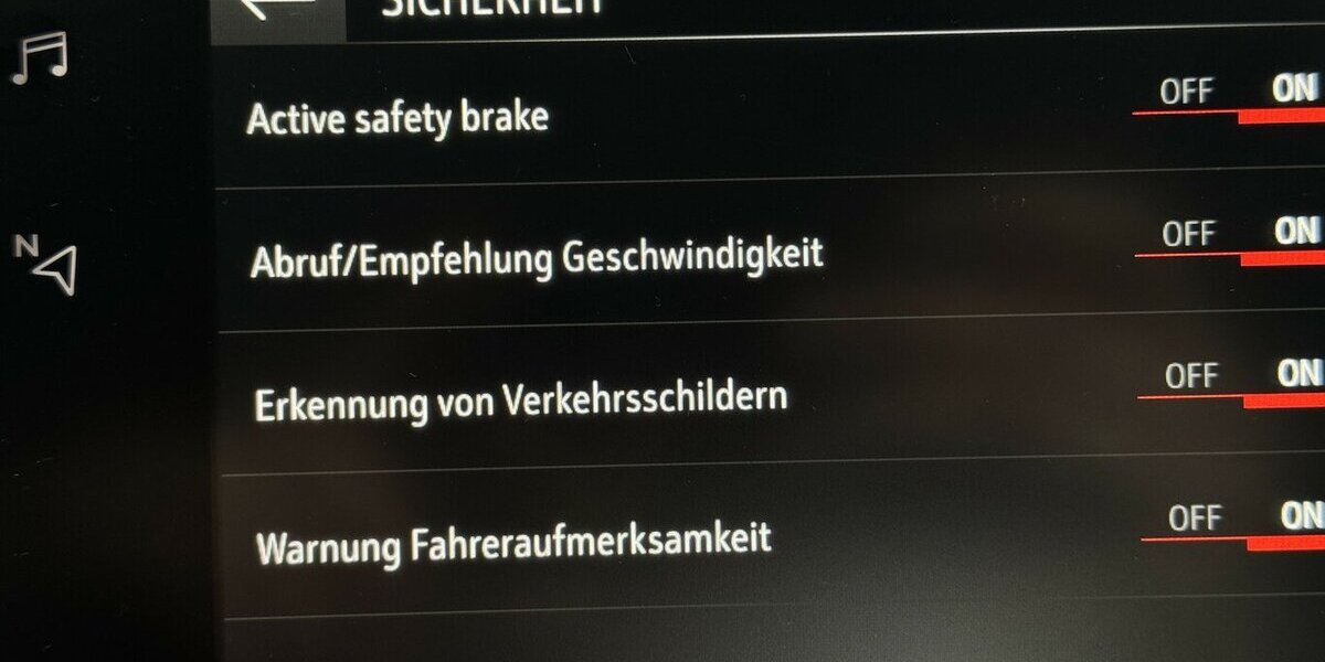 Opel Corsa e Elegance 1.Hand 136 50 kWh Sitzhzg 45.999 km 14.870 &euro; Lich 35423