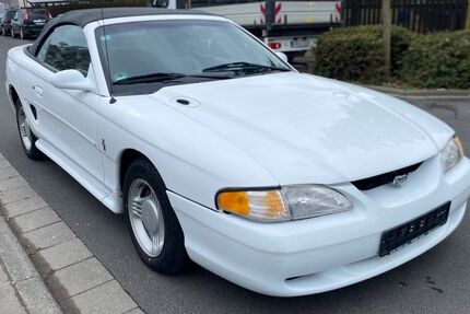 Ford Mustang 108.500 km 5.500 &euro; Butzbach 35510