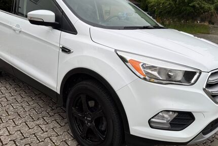 Ford Kuga 96.800 km 8.490 &euro; Lollar 35457