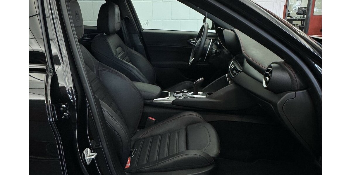 Alfa Romeo Giulia Competizione Q4 Turbo CarPlay Kamera 9.970 km 41.220 &euro; Lich 35423