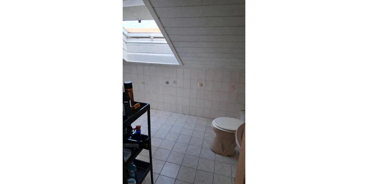 Dachgeschoßwohnung Gießen Allendorf - 2 Zimmer, 64 m&sup2;, 700&euro; | Angebot:25920476