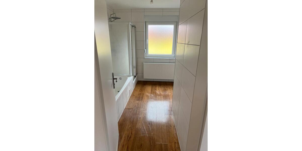 Etagenwohnung Amöneburg - 9 Zimmer, 200 m&sup2;, 1.400&euro; | Angebot:25613866