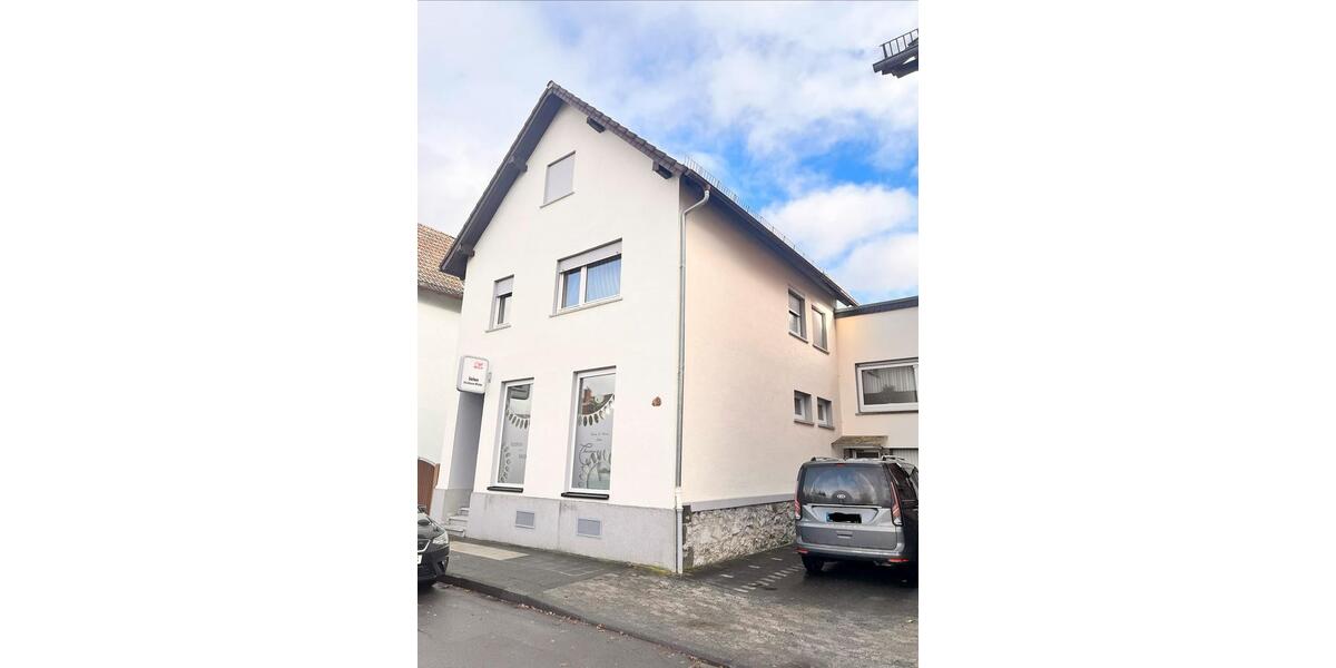 Einfamilienhaus Buseck - 6 Zimmer, 179 m&sup2;, 400.000&euro; | Angebot:25555854