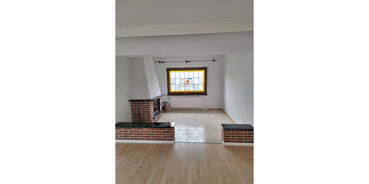 Etagenwohnung Solms - 3 Zimmer, 125 m&sup2;, 1.100&euro; | Angebot:25046820