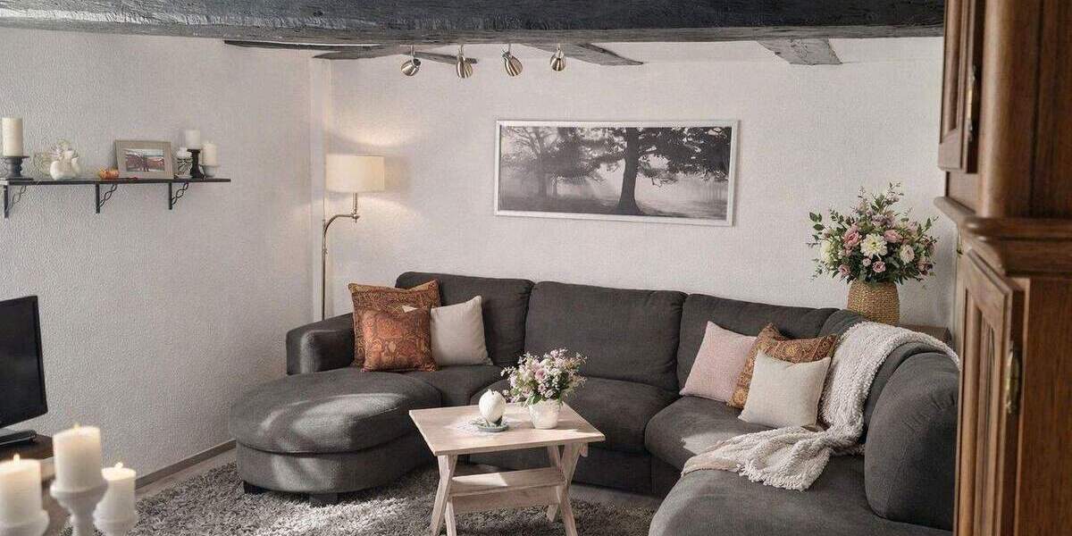 Einfamilienhaus Lohra - 8 Zimmer, 180 m&sup2;, 215.000&euro; | Angebot:25657496