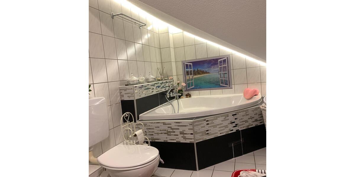 Dachgeschoßwohnung Solms - 3 Zimmer, 82 m&sup2;, 265.000&euro; | Angebot:26665303