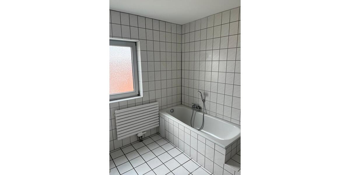 Dachgeschoßwohnung Mücke - 4 Zimmer, 75 m&sup2;, 840&euro; | Angebot:25656942