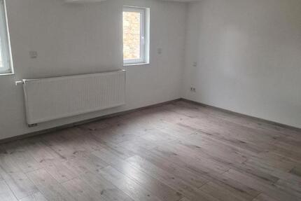 Haus Friedberg (Hessen) - 5 Zimmer, 130 m&sup2;, 1.700&euro; | Angebot:25017056