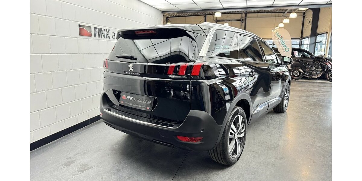 Peugeot 5008 Blue HDI 130 Allure Pack 1.Hand Carplay 52.400 km 22.320 &euro; Lich 35423