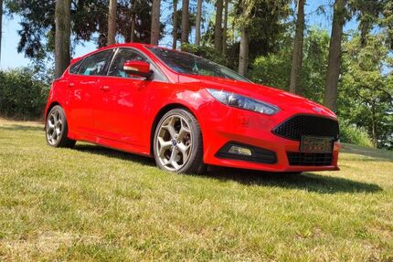 Ford Focus 159.000 km 10.600 &euro; Lahnau 35633
