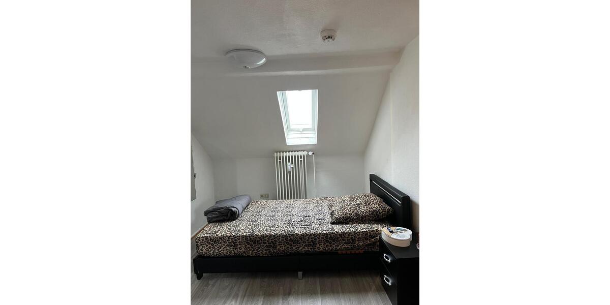 Dachgeschoßwohnung Gießen Schlangenzahl - 3 Zimmer, 35 m&sup2;, 460&euro; | Angebot:25891844