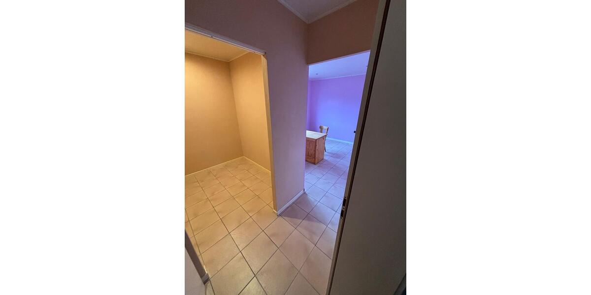 Erdgeschoßwohnung Grünberg - 4 Zimmer, 140 m&sup2;, 1.100&euro; | Angebot:25965709