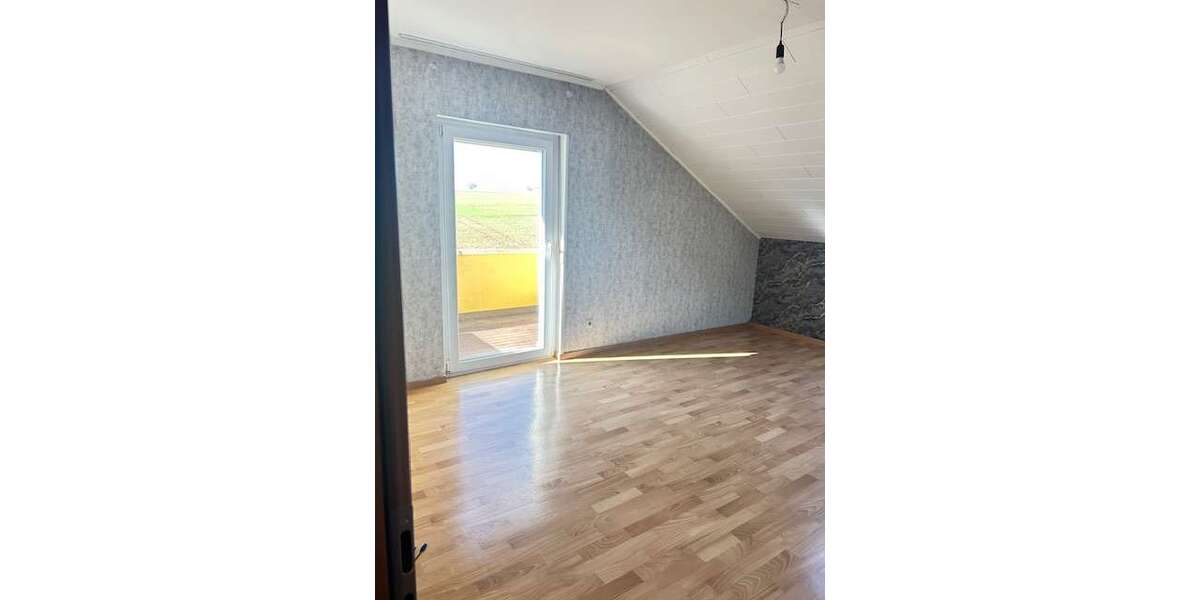 Etagenwohnung Hüttenberg - 3 Zimmer, 81 m&sup2;, 800&euro; | Angebot:25255737