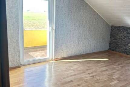 Wohnung Hüttenberg - 3 Zimmer, 81 m&sup2;, 800&euro; | Angebot:25255737