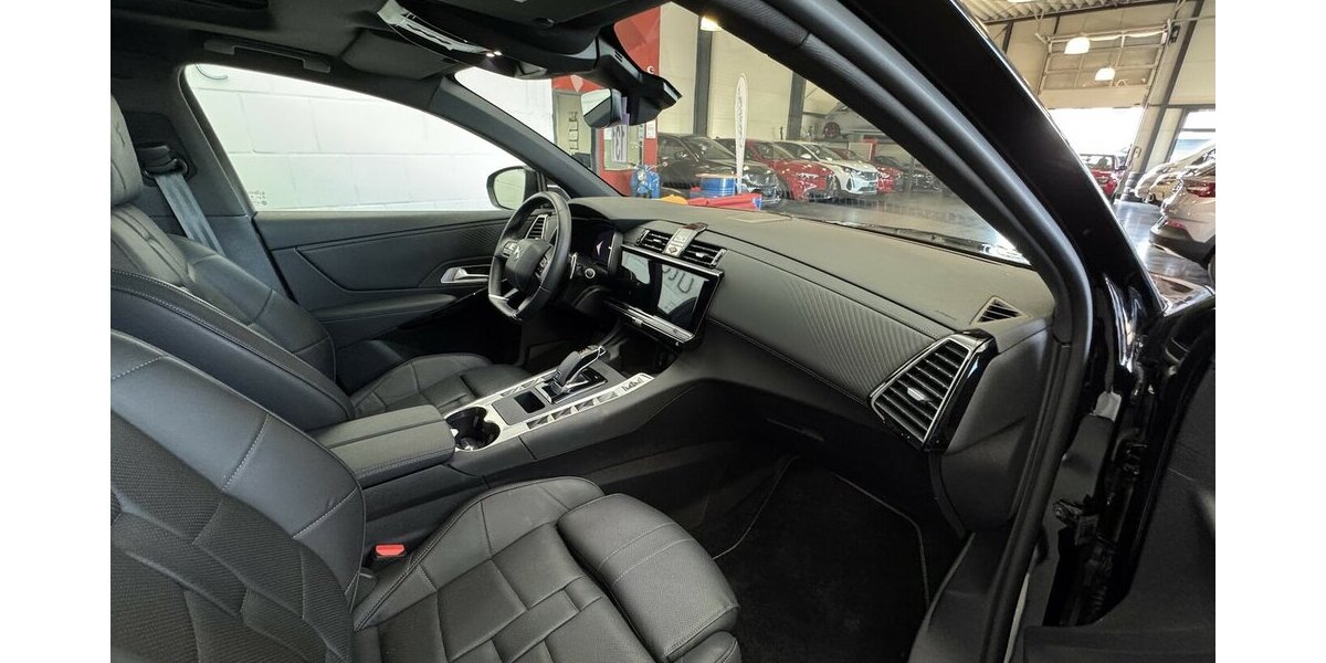DS Automobiles DS7 Blue HDI 130 Étoile LED Nachtsicht Pano 32.400 km 29.170 &euro; Lich 35423