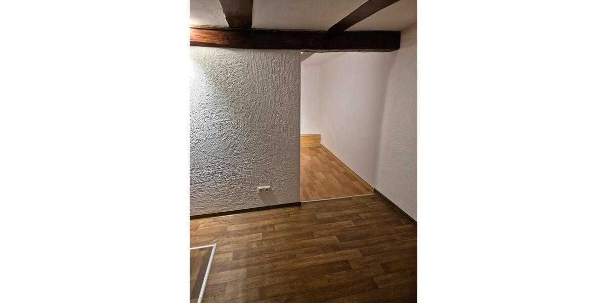 Etagenwohnung Bad Endbach - 2 Zimmer, 92 m&sup2;, 890&euro; | Angebot:25280478
