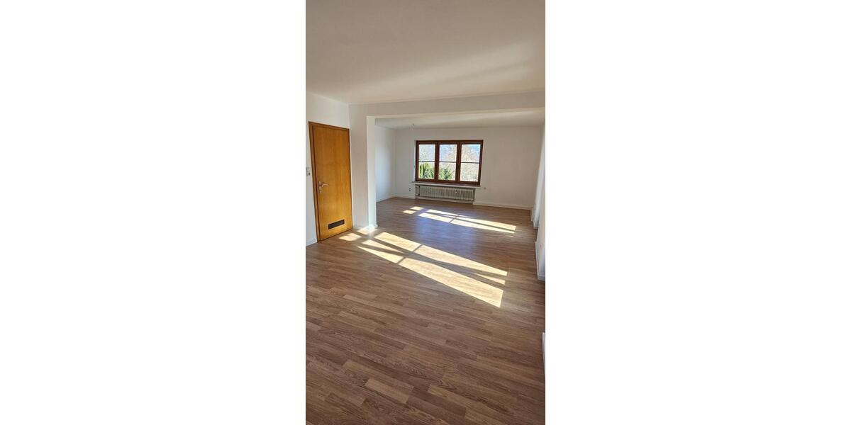 Erdgeschoßwohnung Herborn - 3 Zimmer, 95 m&sup2;, 1.000&euro; | Angebot:25613828