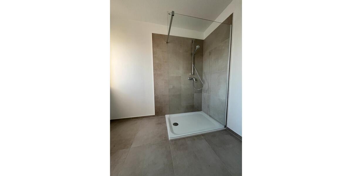 Dachgeschoßwohnung Butzbach - 4 Zimmer, 76 m&sup2;, 1.220&euro; | Angebot:25639563