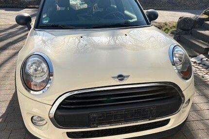 Mini One D 175.000 km 5.900 &euro; LAUBACH 35321