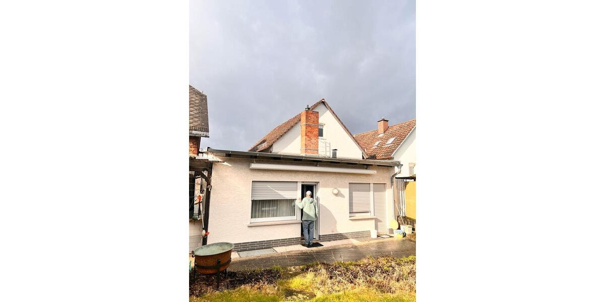 Einfamilienhaus Buseck - 6 Zimmer, 179 m&sup2;, 400.000&euro; | Angebot:25555854