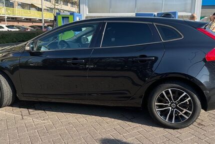 Volvo V40 242.133 km 5.999 &euro; Grünberg 35305