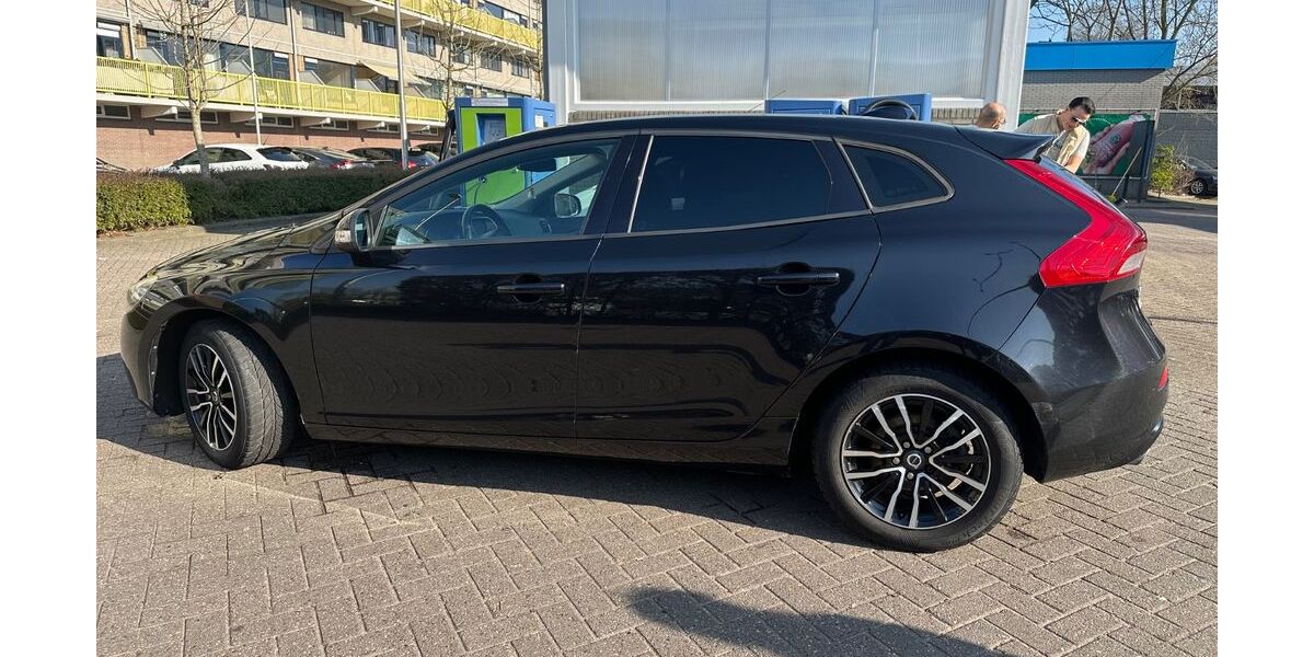 Volvo V40 242.133 km 5.999 &euro; Grünberg 35305