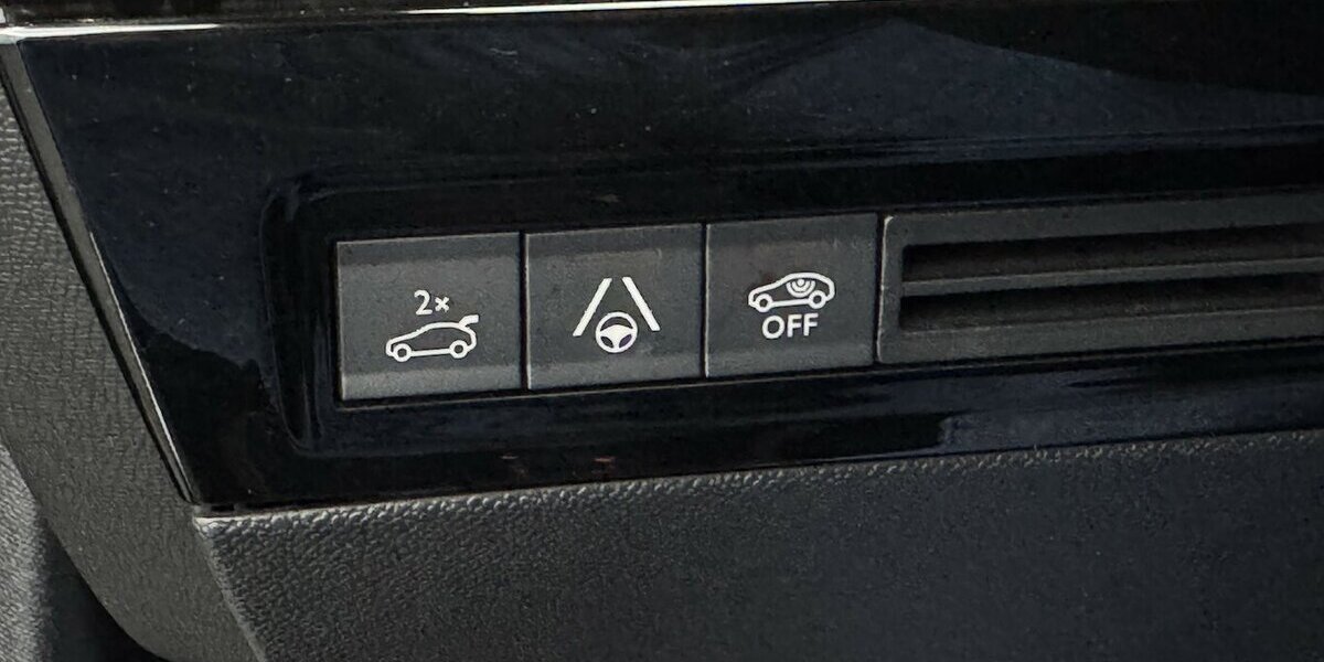 Peugeot 508 SW GT 130 BlueHdi FULL LED Panoramakamera 46.200 km 23.985 &euro; Lich 35423