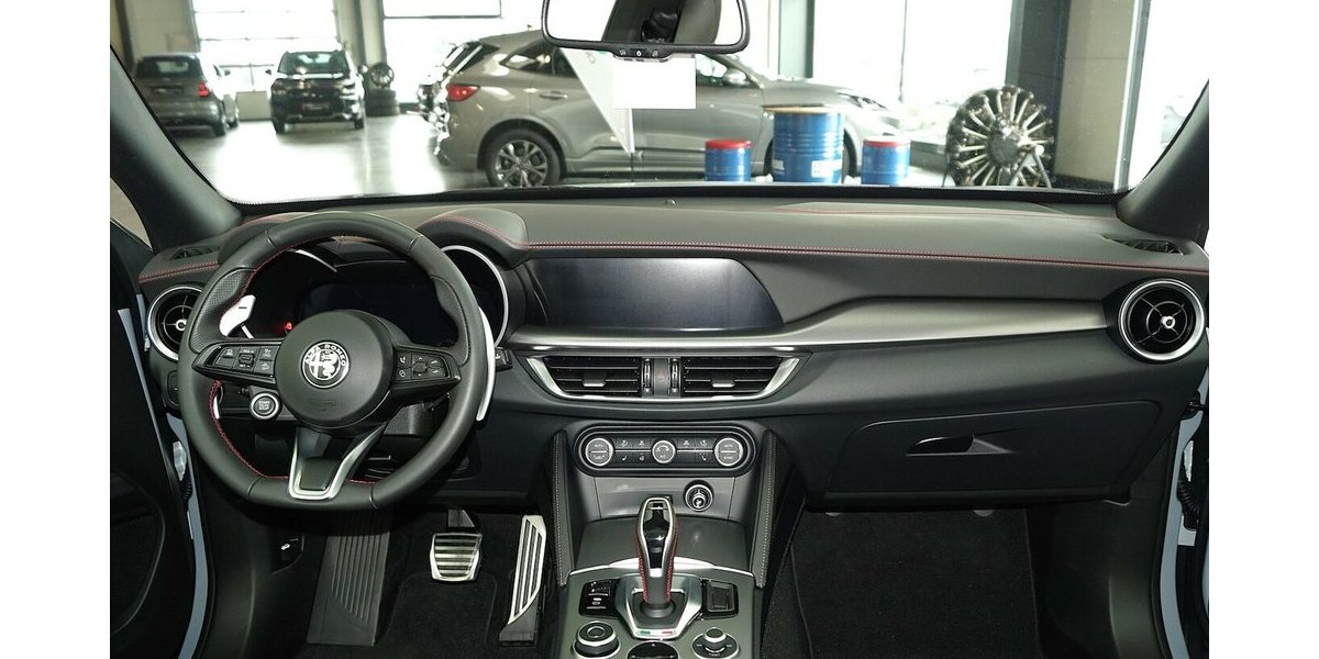 Alfa Romeo Stelvio 2.2 D Competizione Q4 ALLRAD LEDER AHK 45.000 km 38.888 &euro; Lich 35423