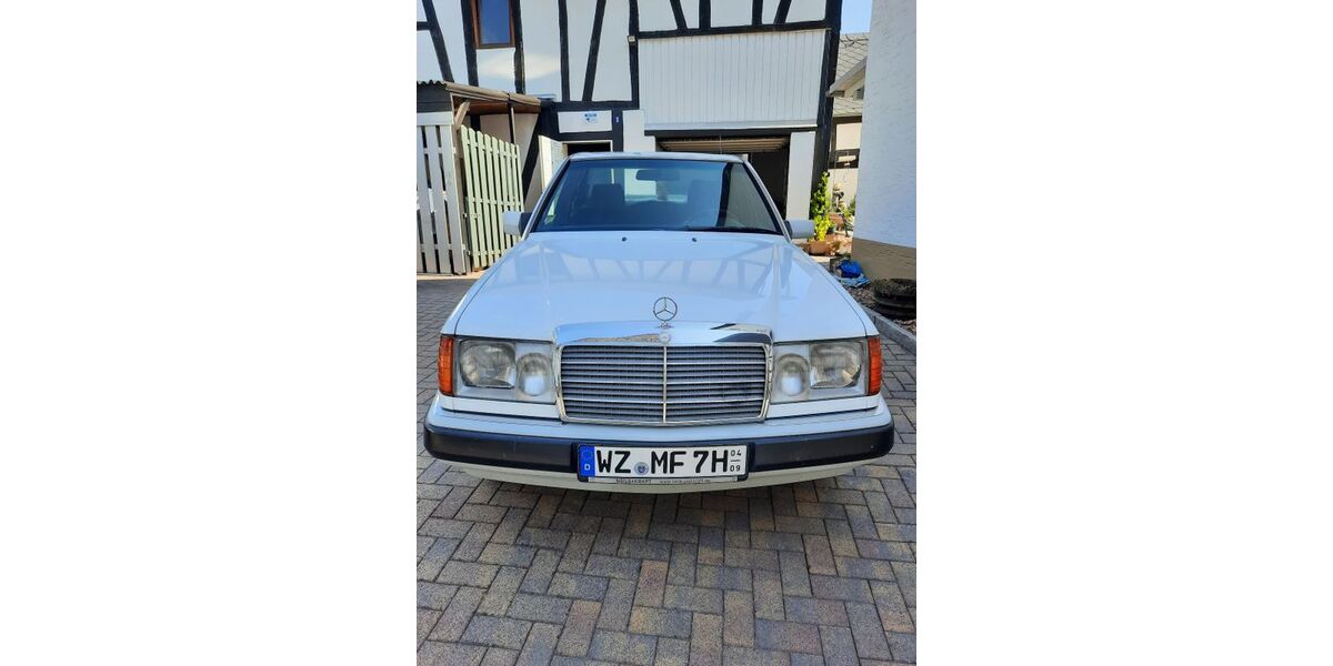Mercedes-Benz 200 198.000 km 12.900 &euro; Allendorf 35753