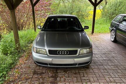 Audi A4 300.675 km 1.700 &euro; Gladenbach 35075