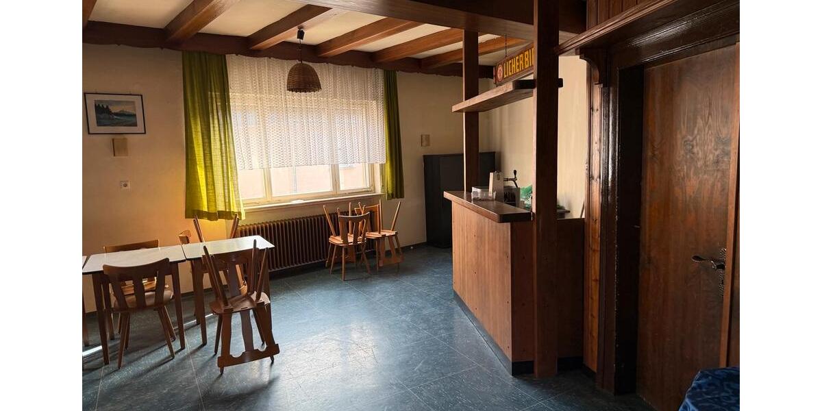 Einfamilienhaus Biebertal - 8 Zimmer, 265 m&sup2;, 820&euro; | Angebot:25641969