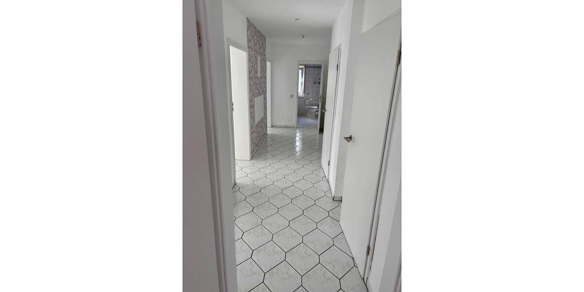 Etagenwohnung Pohlheim - 3 Zimmer, 90 m&sup2;, 850&euro; | Angebot:23704881