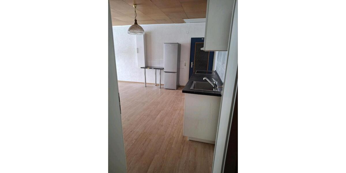 Etagenwohnung Gladenbach - 3 Zimmer, 80 m&sup2;, 650&euro; | Angebot:25994555