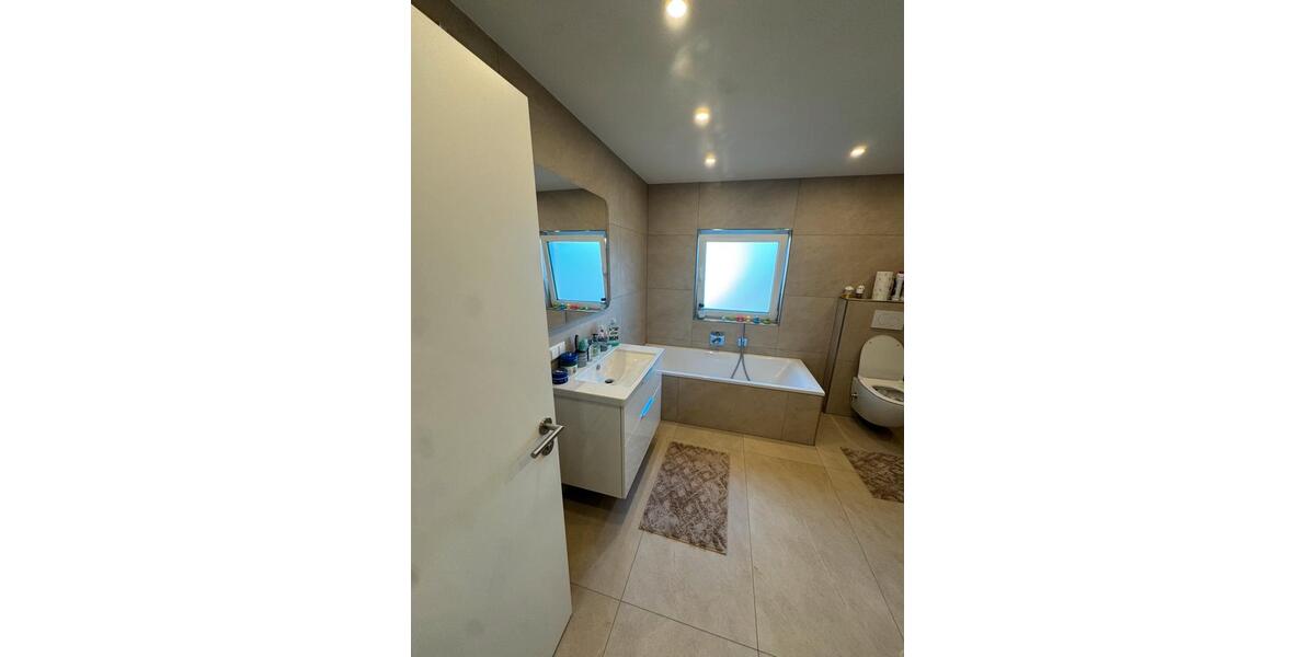 Einfamilienhaus Staufenberg - 2 Zimmer, 120 m&sup2;, 1.400&euro; | Angebot:25964506