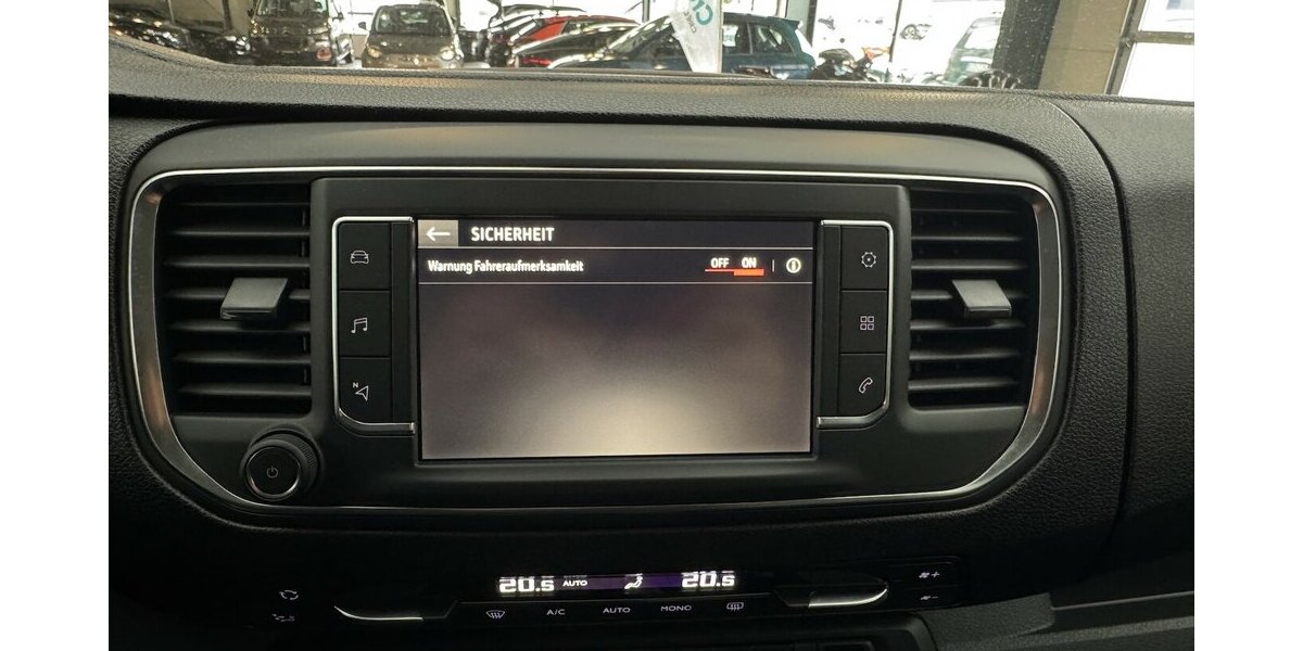 Opel Vivaro Cargo 1.5 D Edition M 1.Hand Sitzhzg 9.900 km 23.960 &euro; Lich 35423