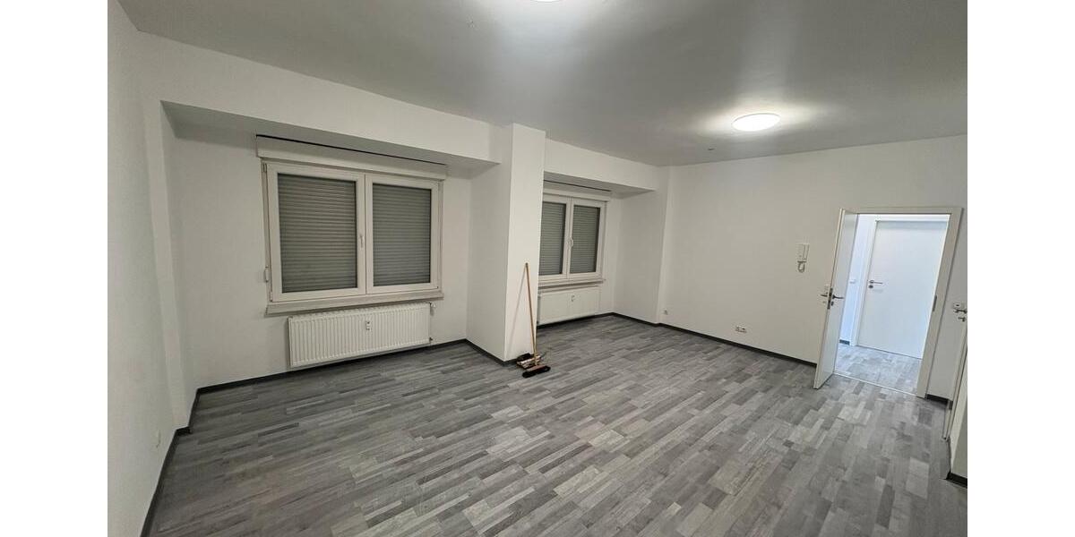 Erdgeschoßwohnung Ehringshausen - 1 Zimmer, 70 m&sup2;, 910&euro; | Angebot:25934569