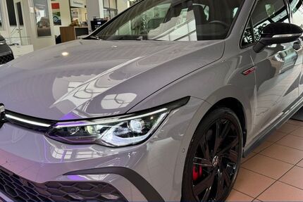 VW Golf 19.452 km 33.900 &euro; Gladenbach 35075