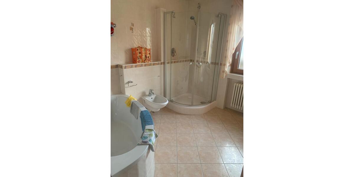 Erdgeschoßwohnung Schöffengrund - 2 Zimmer, 130 m&sup2;, 990&euro; | Angebot:25722425