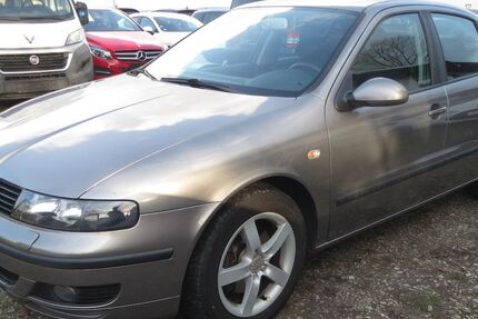 Seat Leon 178.000 km 2.990 &euro; Butzbach 35510