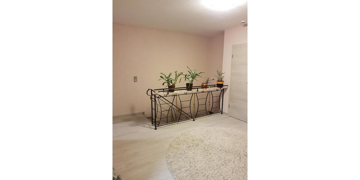 Einfamilienhaus Bad Endbach - 6 Zimmer, 230 m&sup2;, 1.300&euro; | Angebot:26604947