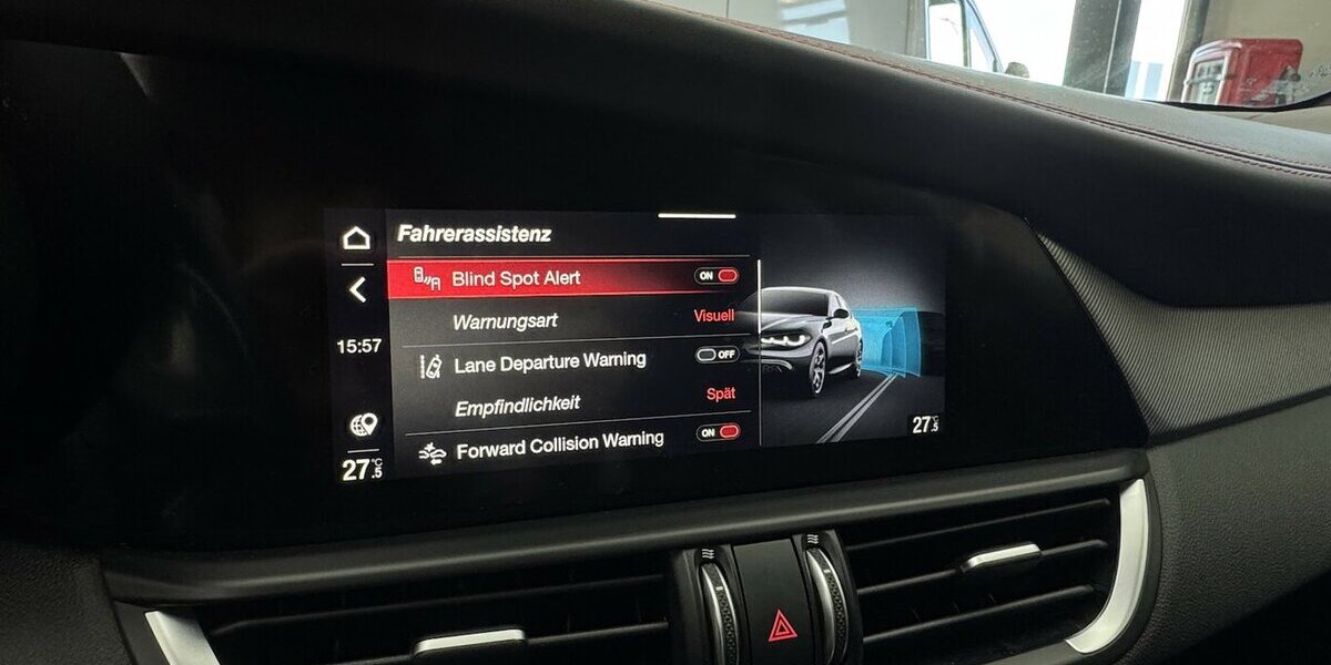 Alfa Romeo Giulia 2.0 Competizione Q4 Turbo Panoramadach 17.100 km 38.460 &euro; Lich 35423