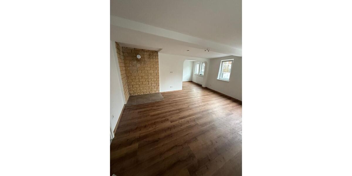 Einfamilienhaus Grünberg - 5 Zimmer, 136 m&sup2;, 195.000&euro; | Angebot:25901387