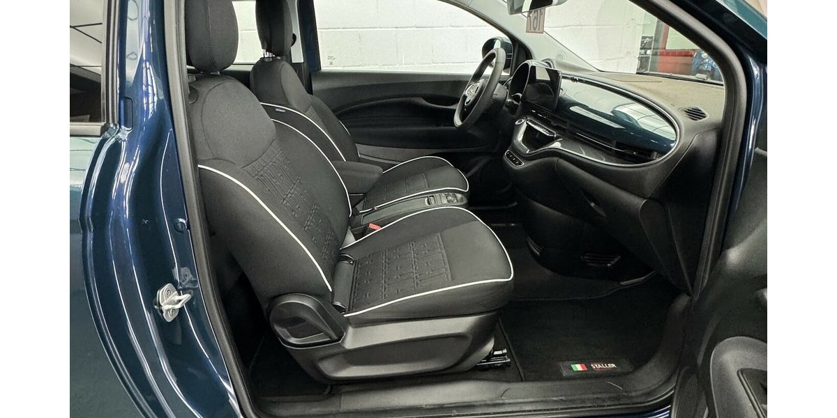 Fiat 500e Cabrio 1.Hand 42kWh Sitzheizung Kamera 15.200 km 21.320 &euro; Lich 35423