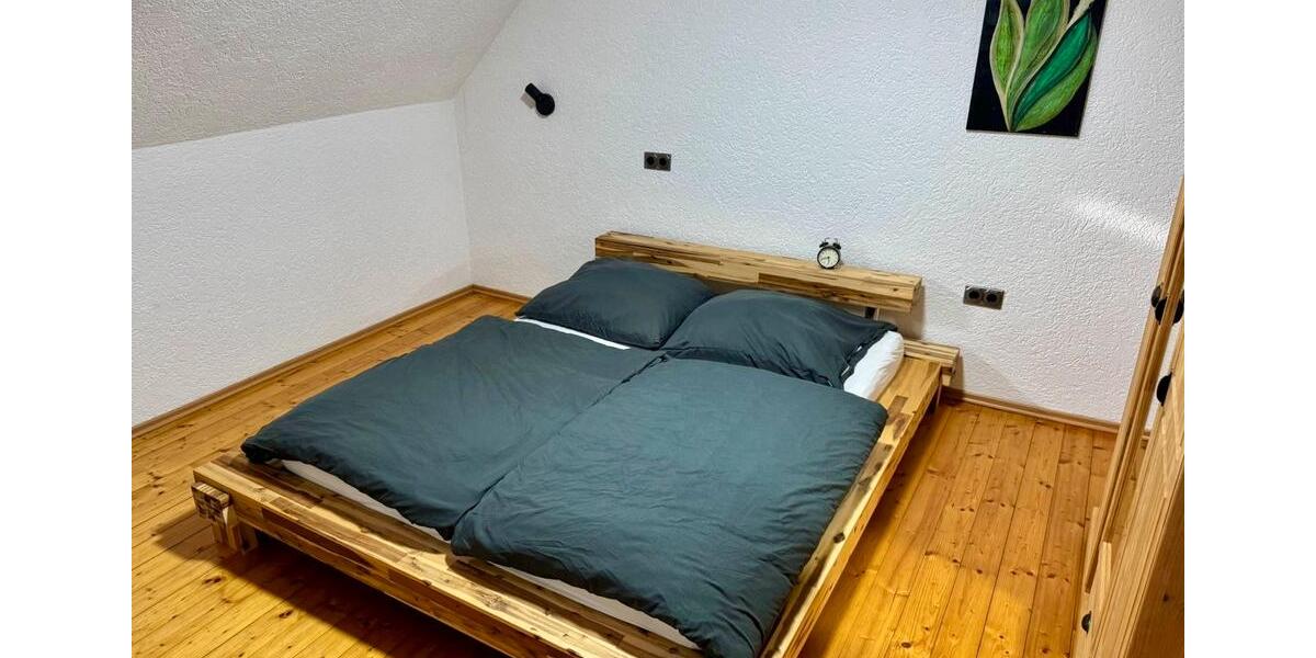 Dachgeschoßwohnung Wetzlar Hauserberg - 2 Zimmer, 50 m&sup2;, 53&euro; | Angebot:25539607