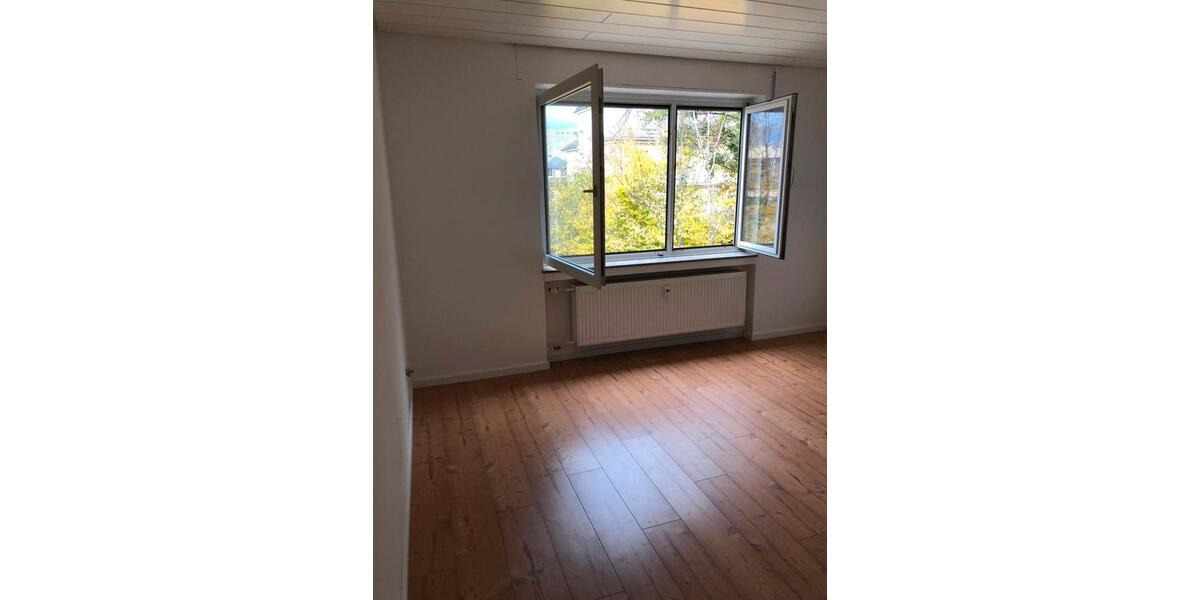 Etagenwohnung Bad Nauheim - 2 Zimmer, 50 m&sup2;, 825&euro; | Angebot:26634695